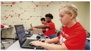 LCPS Students Attend Cyber Camp